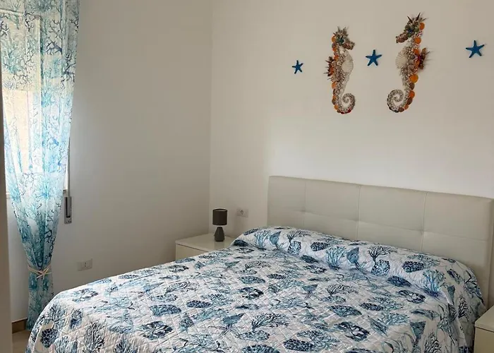 Bed & Breakfast Seashell